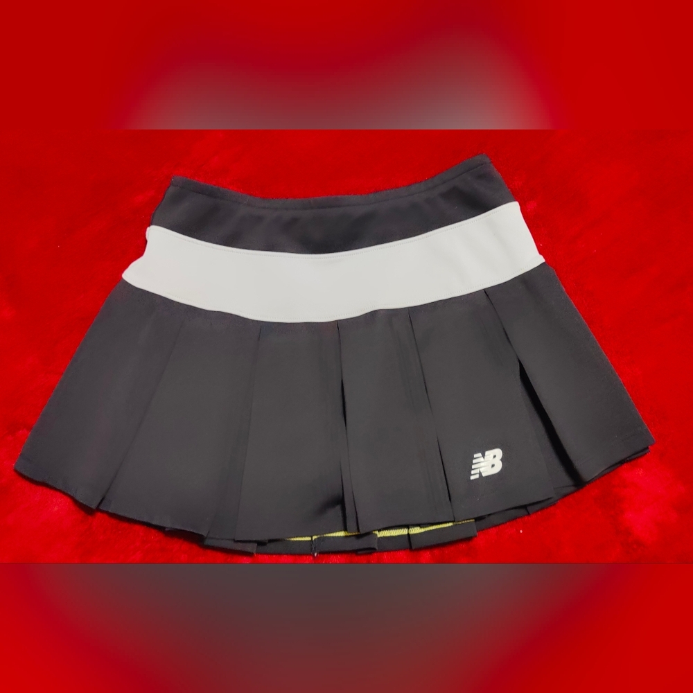 New Balance Women's Black n Gray Tennis Pickleball Sports Skirt Size M